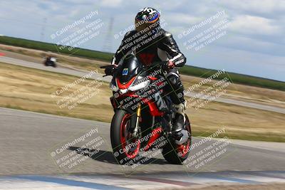 media/Apr-26-2024-TrackDaz (Fri) [[c4b677d280]]/B Group/120pm (Wheelie Bump)/
